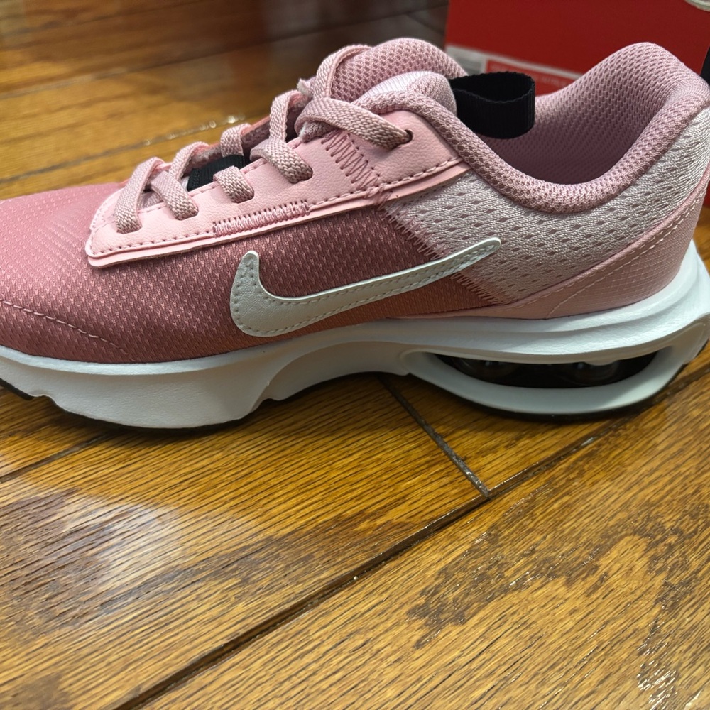 New in Box Nike Air Max Intrik Lite in Pink and White
